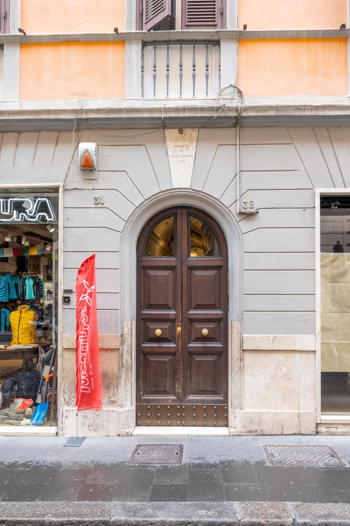 Апартаменты Hiro Studio A Piazza Di Spagna Рим Экстерьер фото